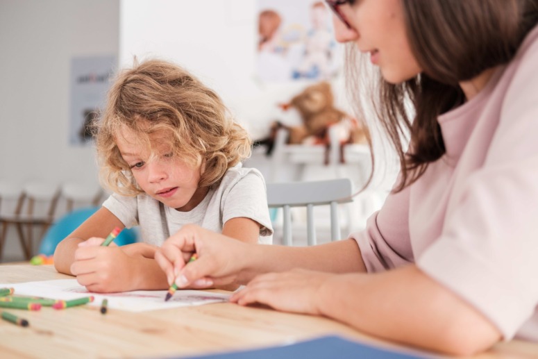 Apoyo educativo en el colegio